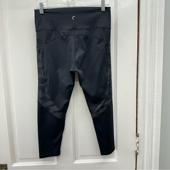 Zyia Active iridescent reflective camo black athletic capris pockets women's 12 - Picture 3 of 7